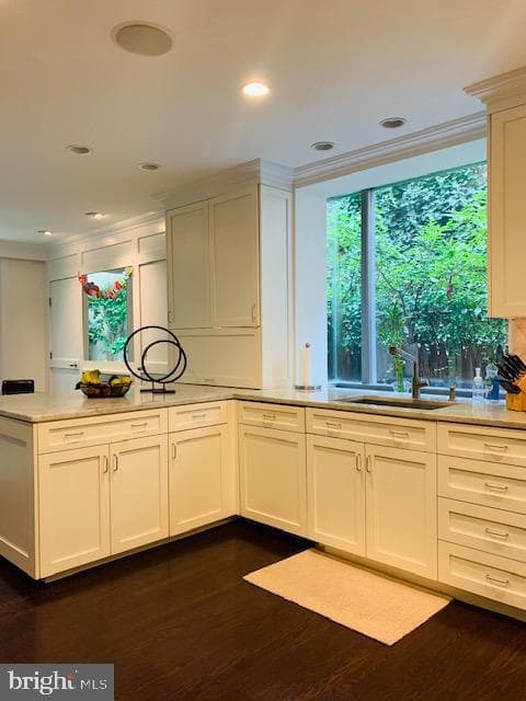323 Pine St #1f, Philadelphia, PA 19106