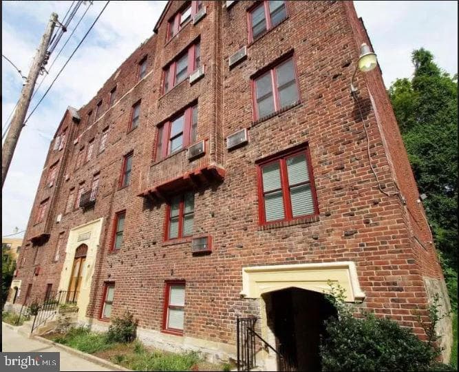 45-49 E Cliveden St #400, Philadelphia, PA 19119
