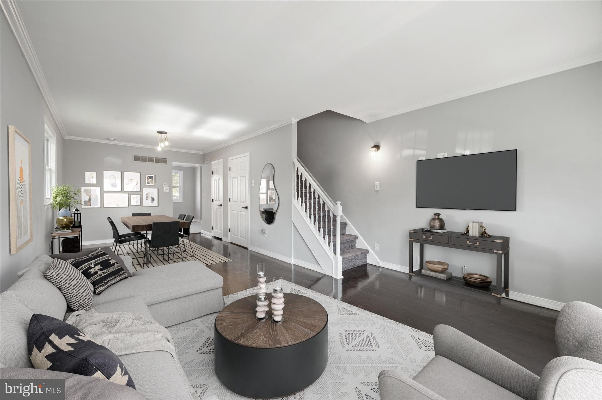 725 Mt Vernon Ave, Folsom, PA 19033