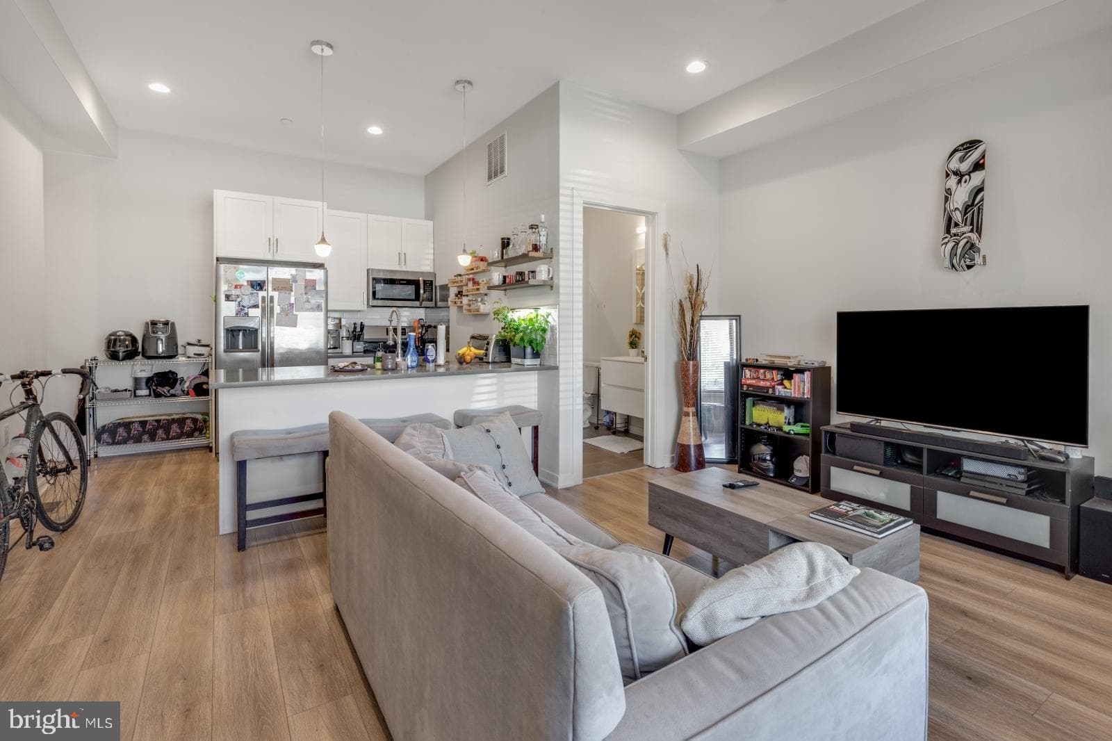 385 Martin St #1f, Philadelphia, PA 19128