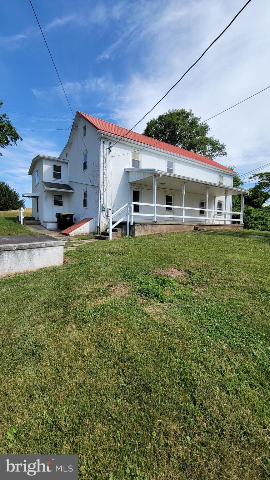 9 School House Rd, Hereford, PA 18056
