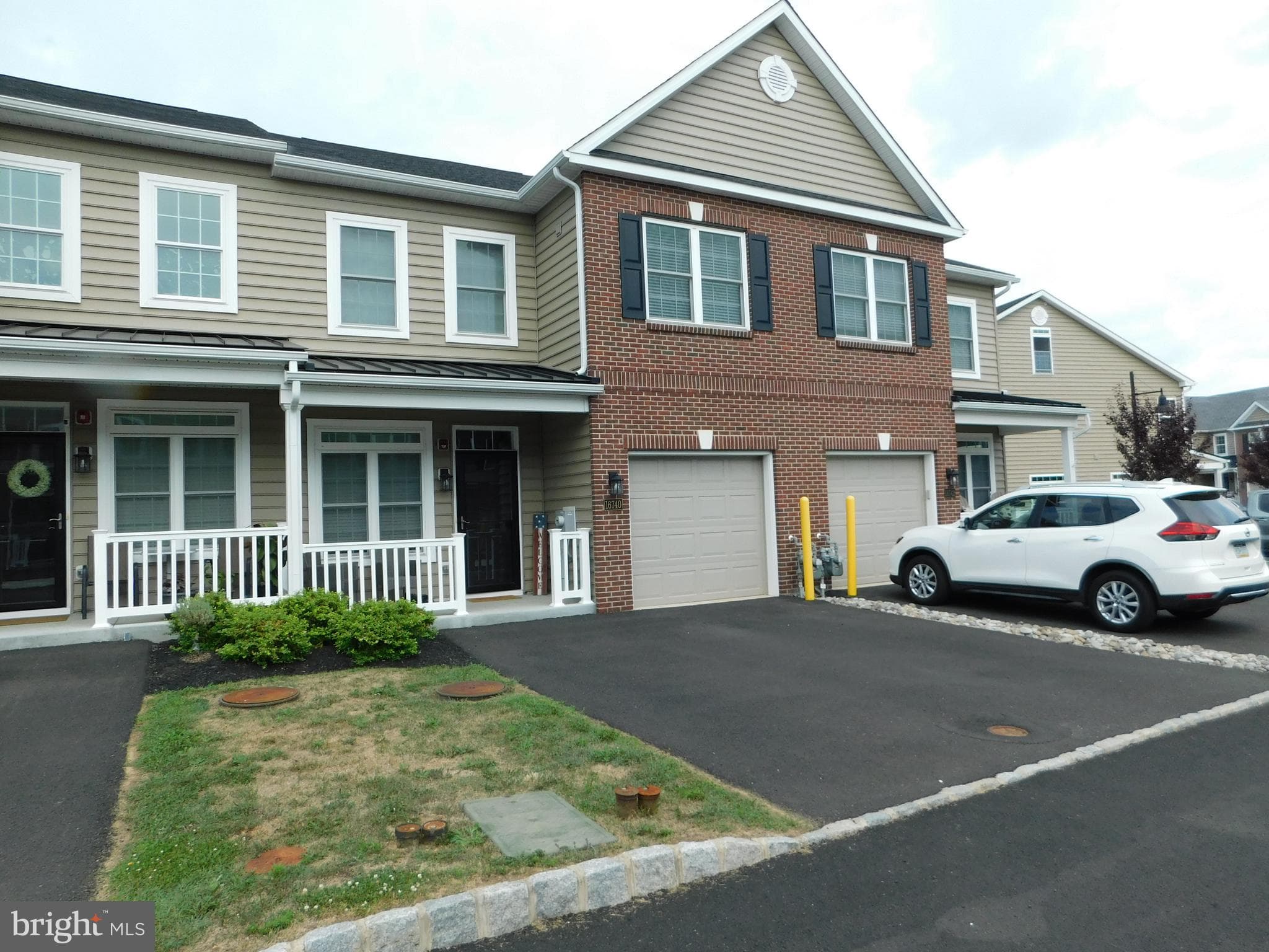 16740 River View Cir, Bristol, PA 19007