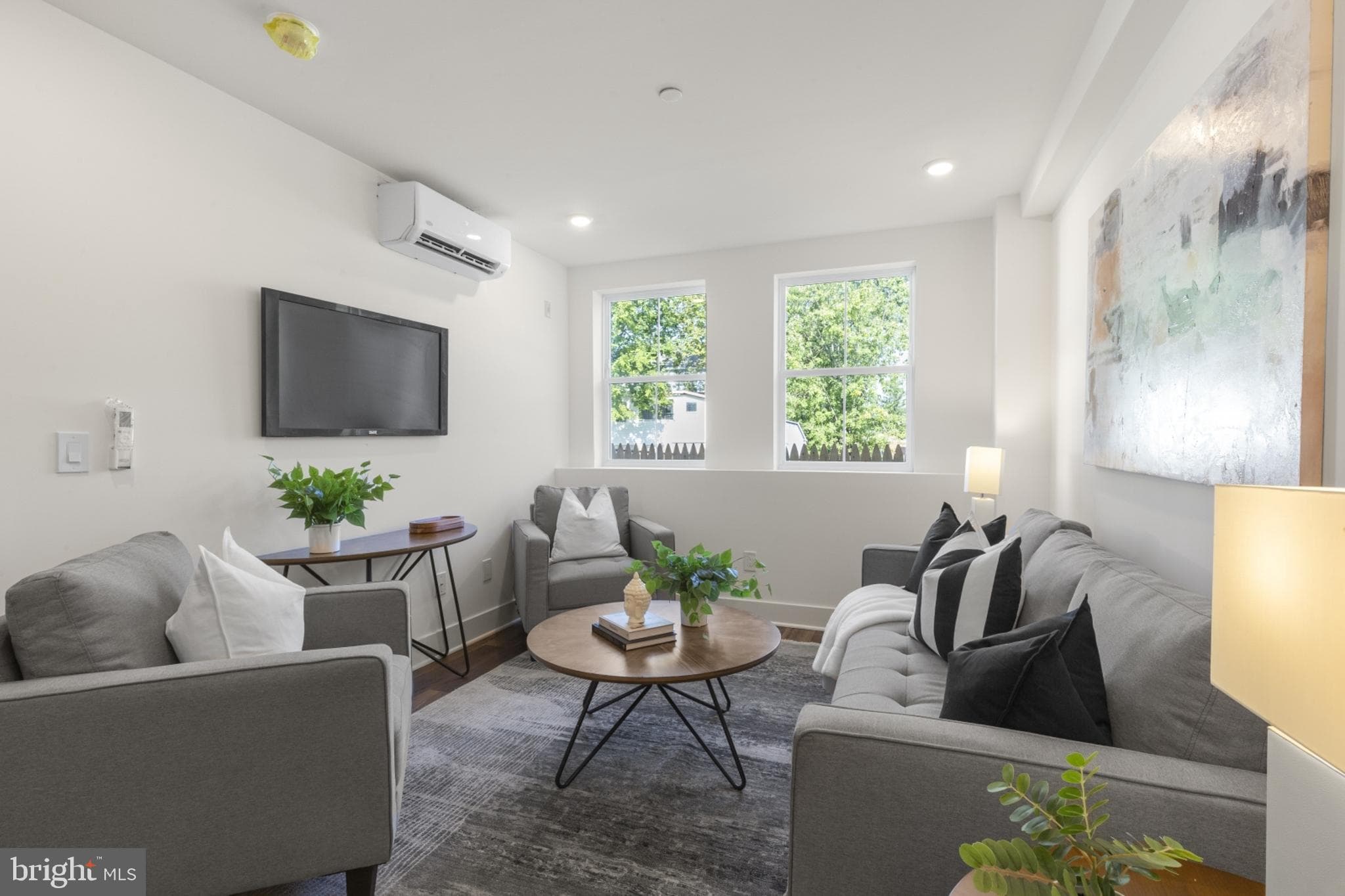 7037 Ridge Ave #101, Philadelphia, PA 19128
