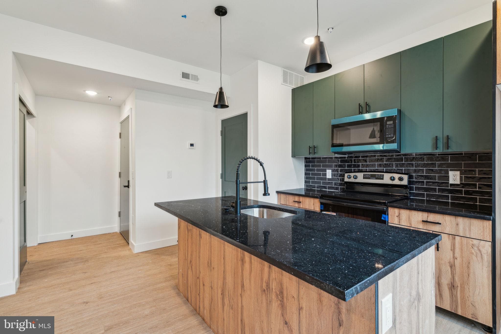 4243 Mantua Ave #1, Philadelphia, PA 19104