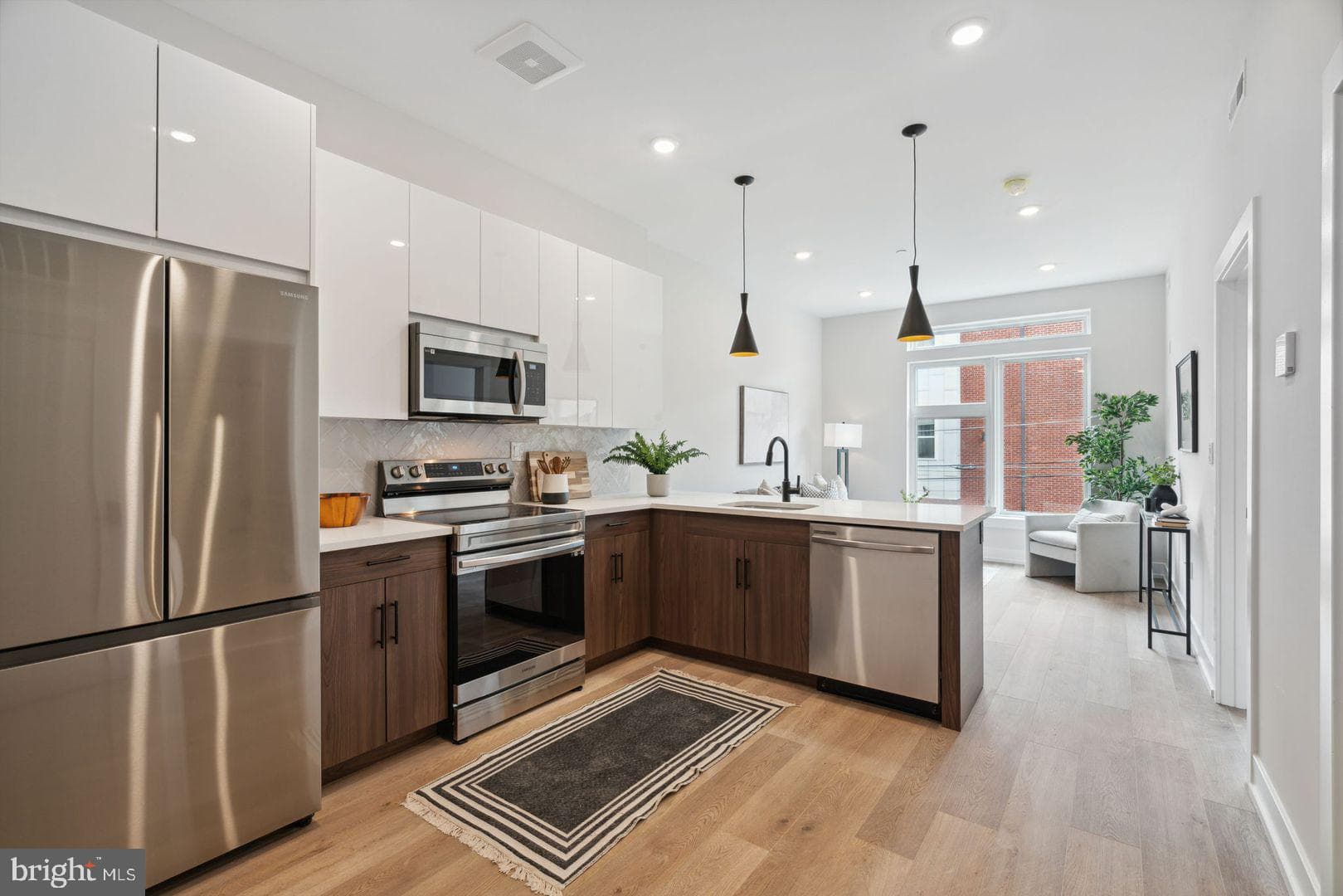 720 W Thompson St #214, Philadelphia, PA 19122