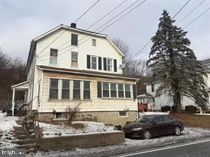 845 W Pennsylvania Ave, Pen Argyl, PA 18072