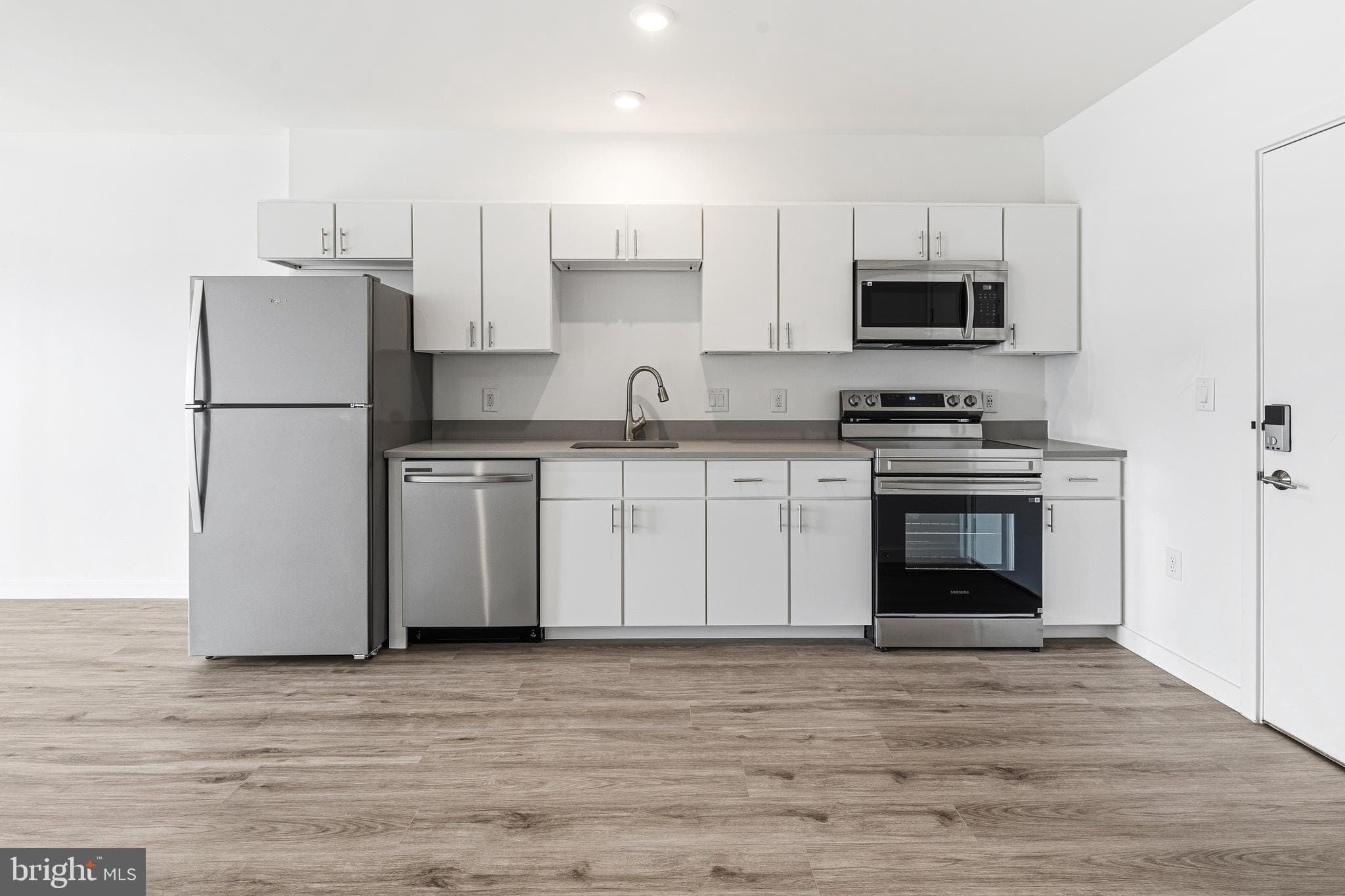 915-17 N Broad St #411, Philadelphia, PA 19123
