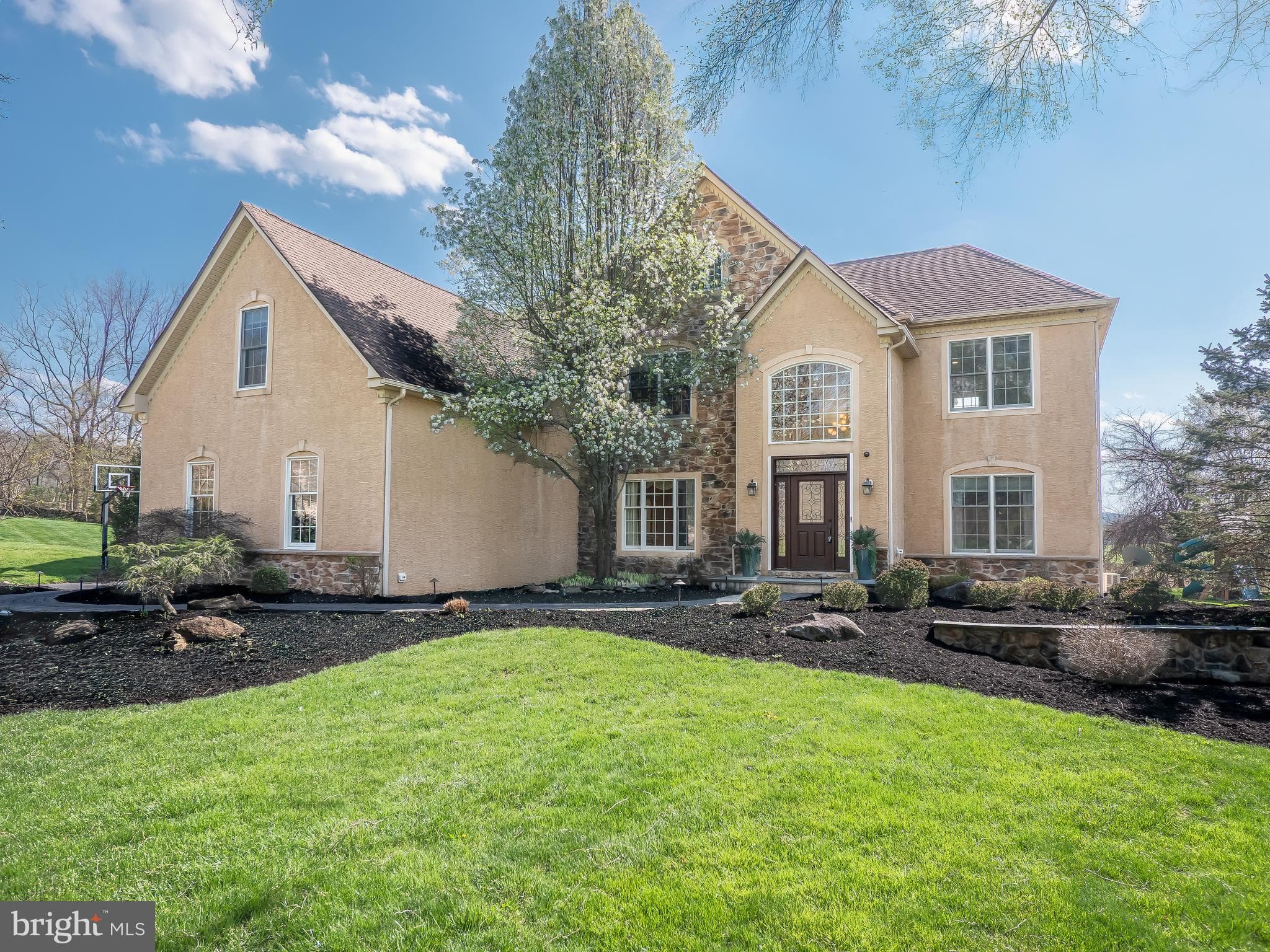 50 Melchor Dr, Easton, PA 18042
