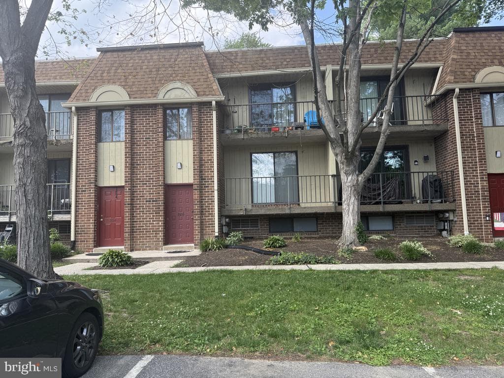 326 Saybrook Ln #b, Wallingford, PA 19086