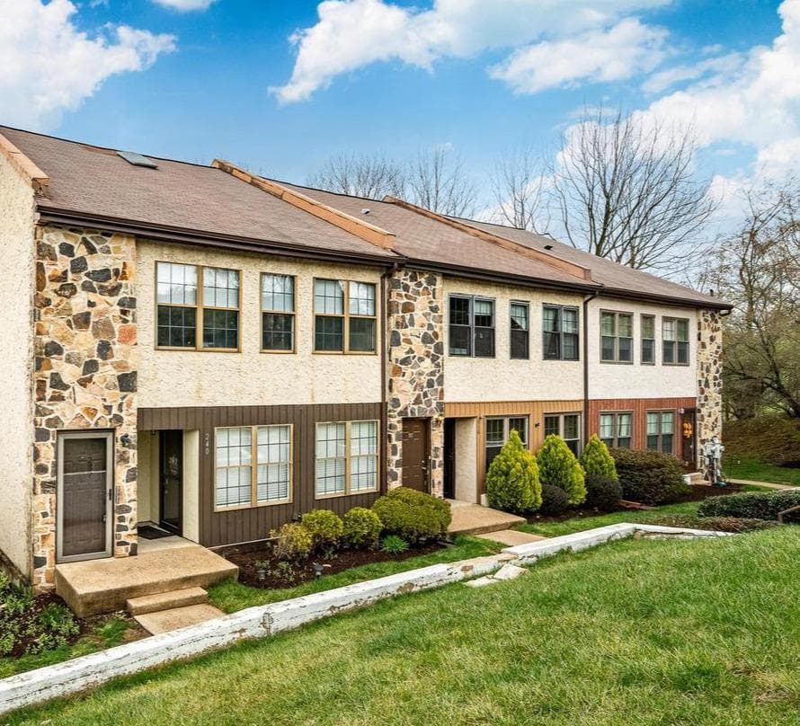 239 Smallwood Ct #239, West Chester, PA 19380