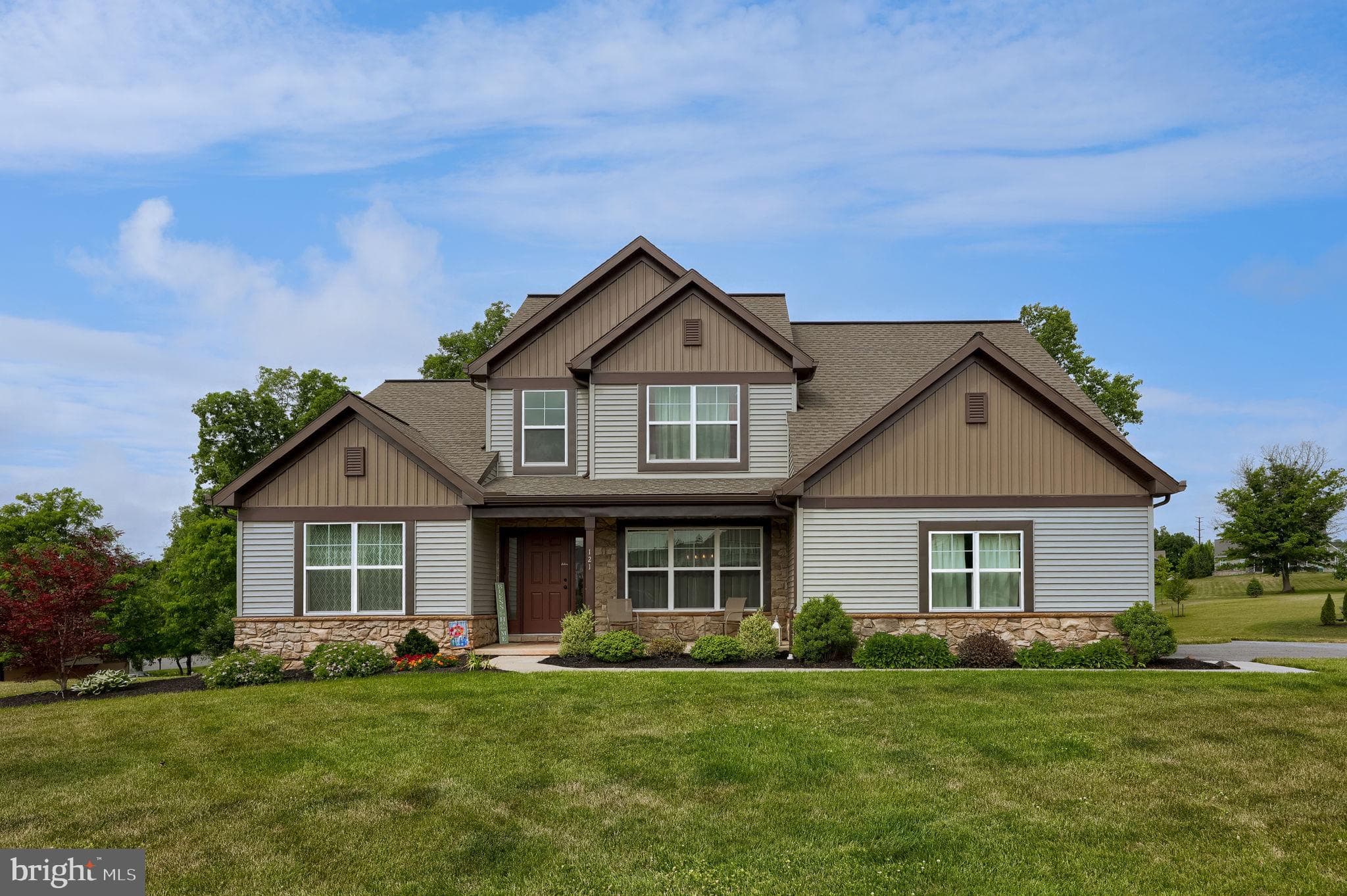 121 E Valley Rd, Denver, PA 17517