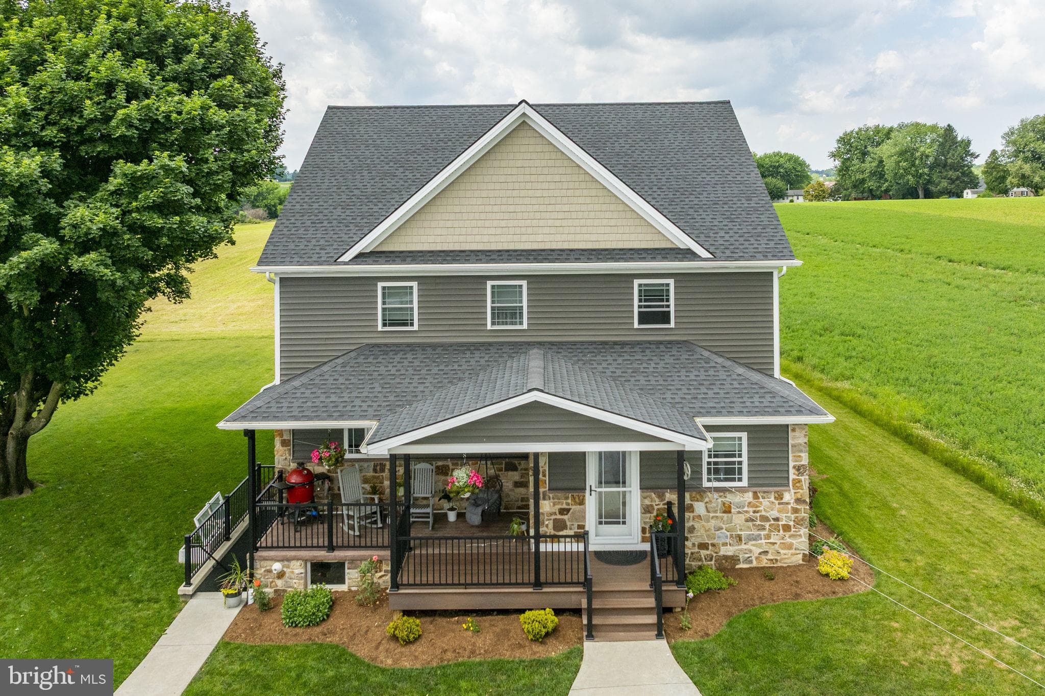 346 Lynwood Rd, Bird In Hand, PA 17505