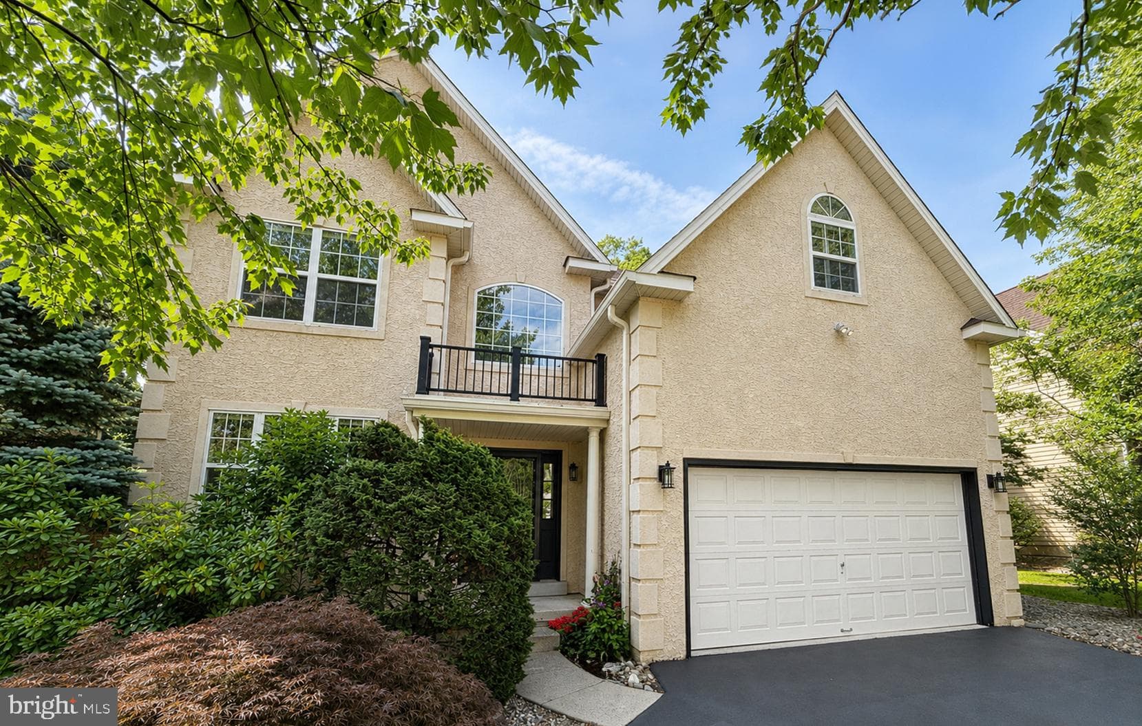 128 Riverwoods Dr, New Hope, PA 18938