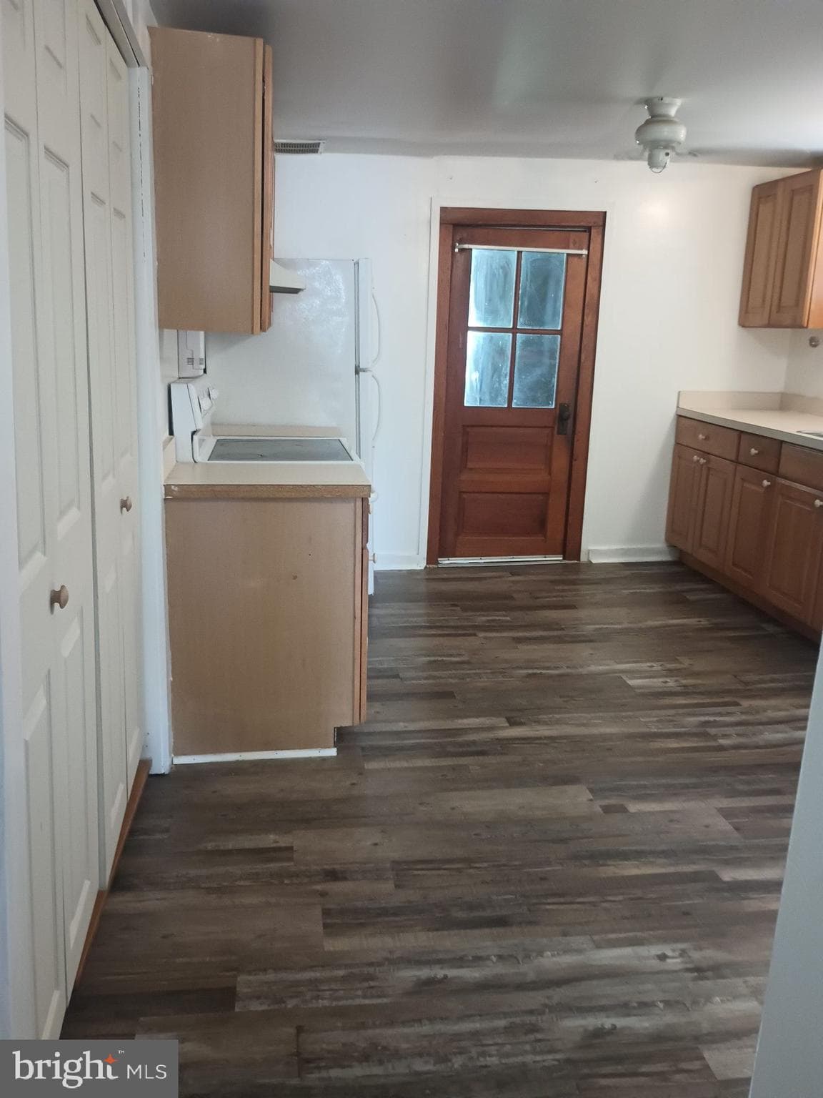 6 W State St, Quarryville, PA 17566