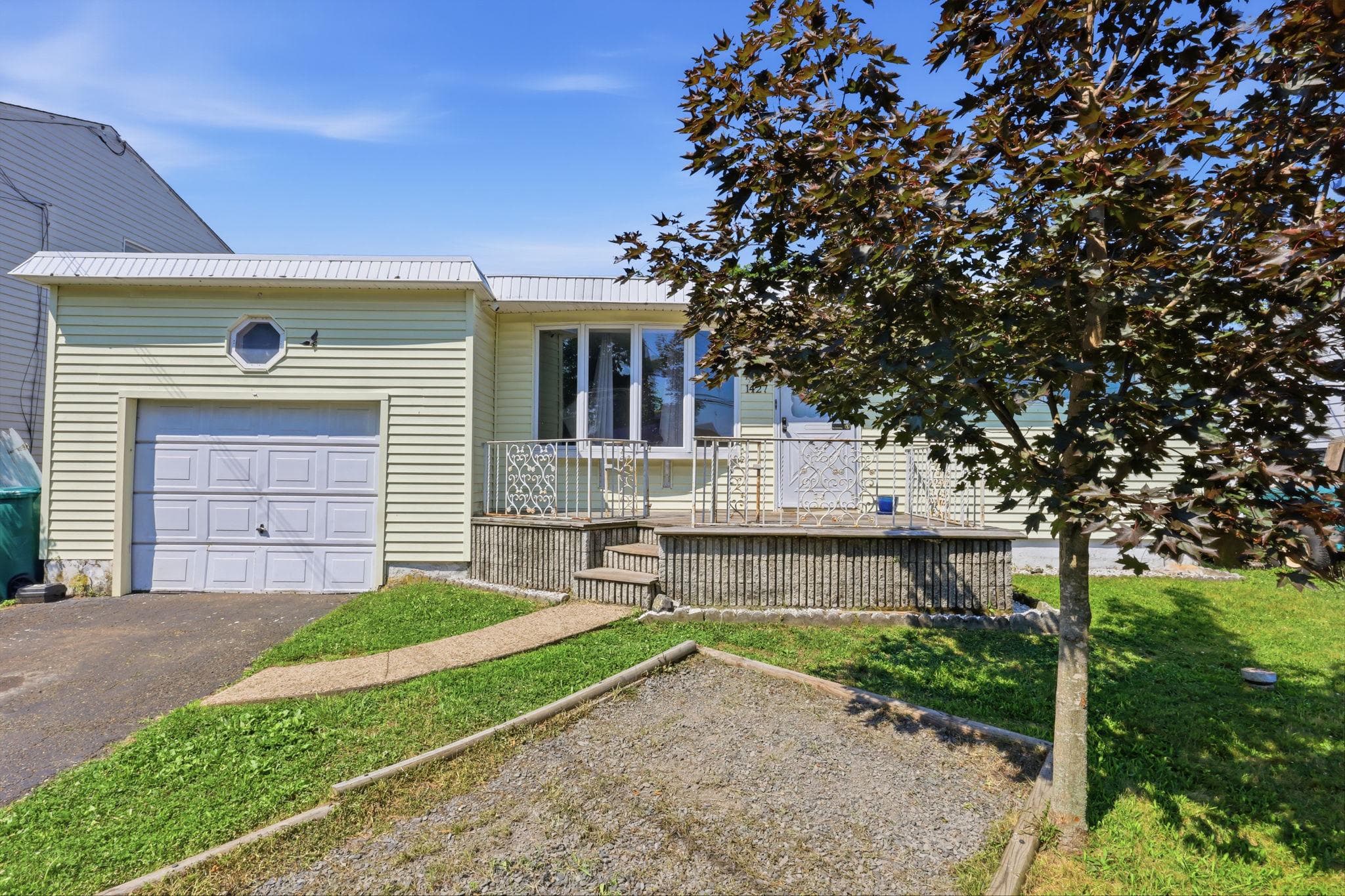 1427 Williams St, Levittown, PA 19057