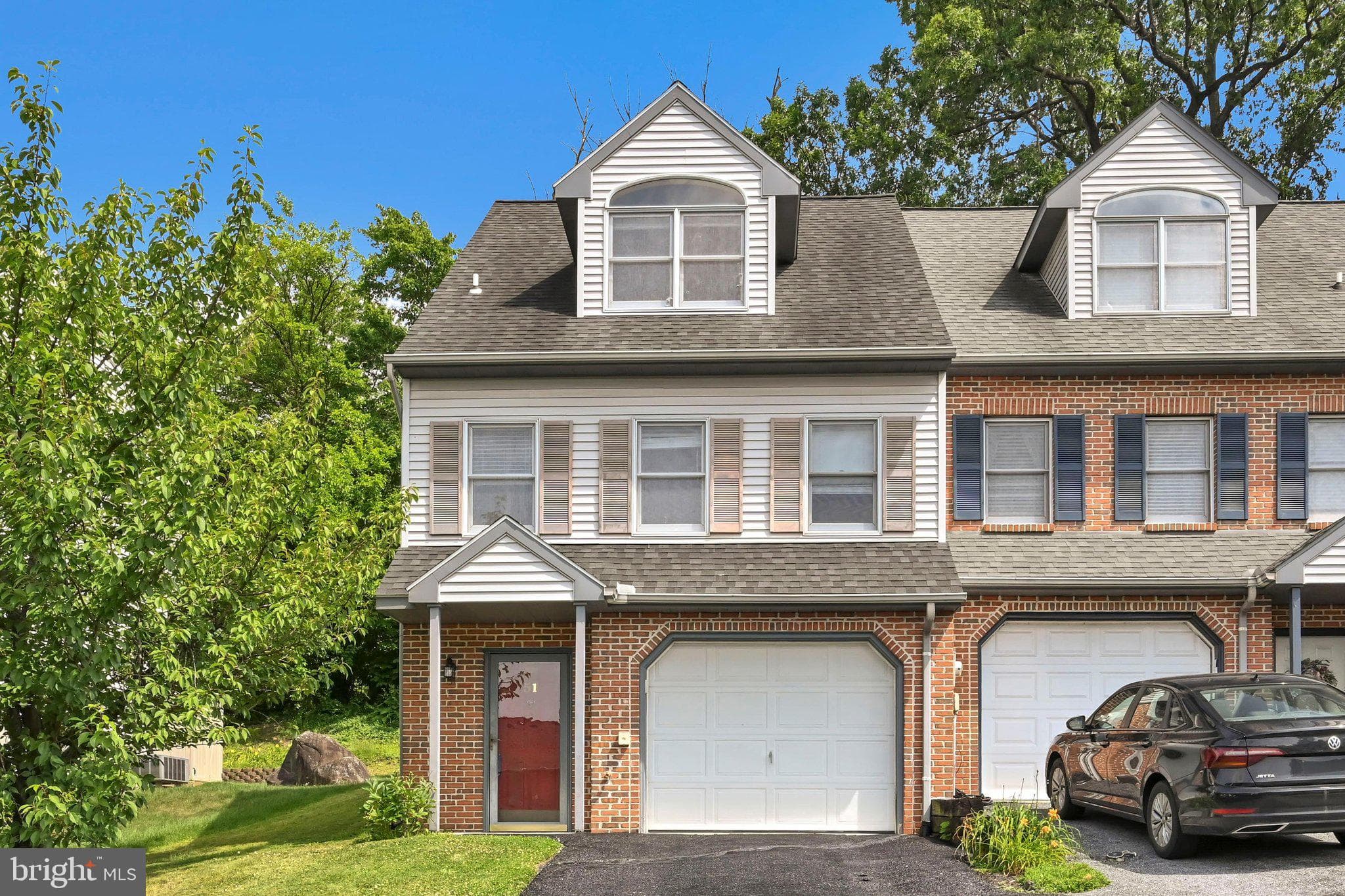 51 Ironstone Dr, Elizabethtown, PA 17022