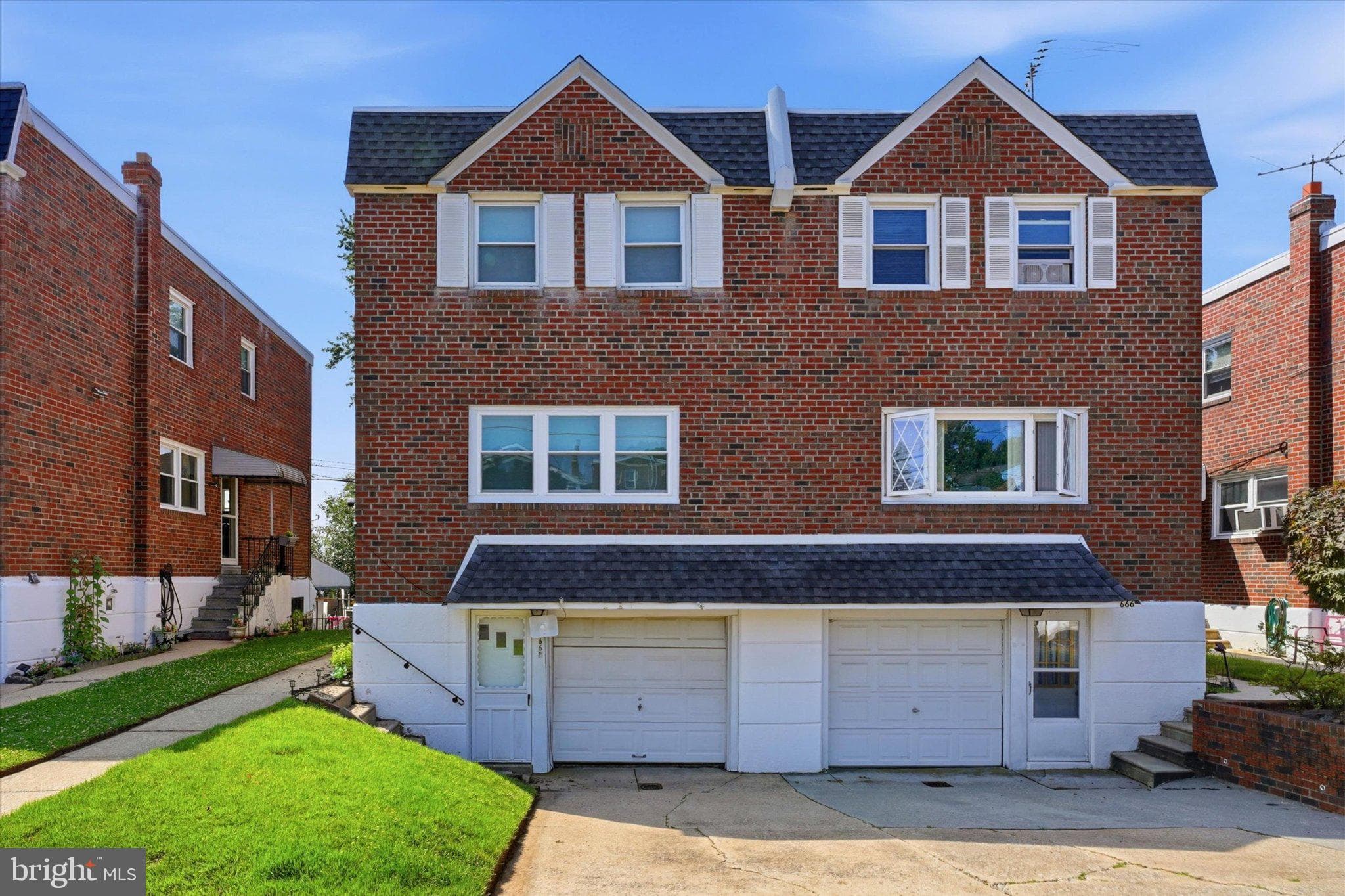 668 Renz St, Philadelphia, PA 19128