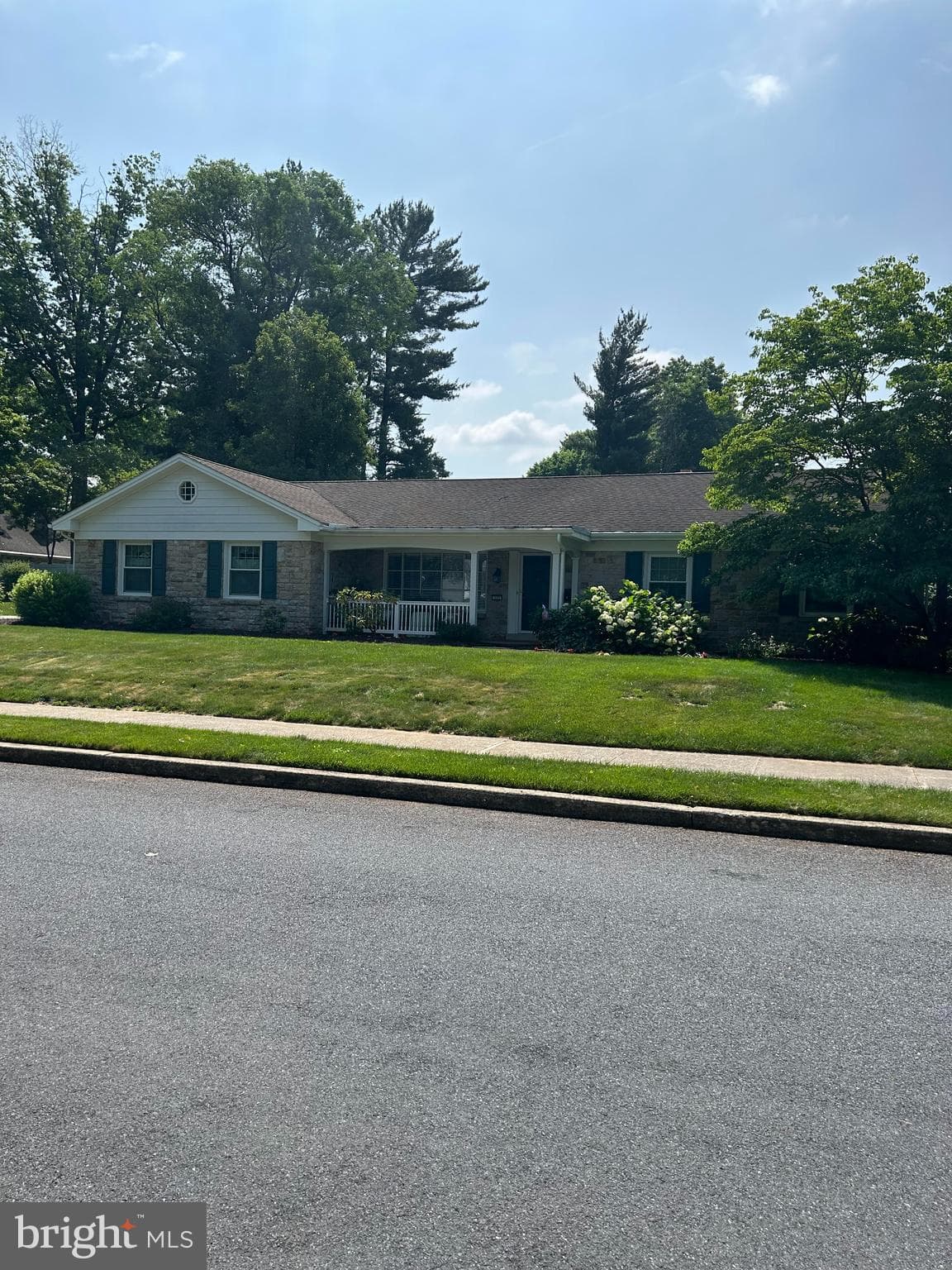 325 W Gramby St, Manheim, PA 17545