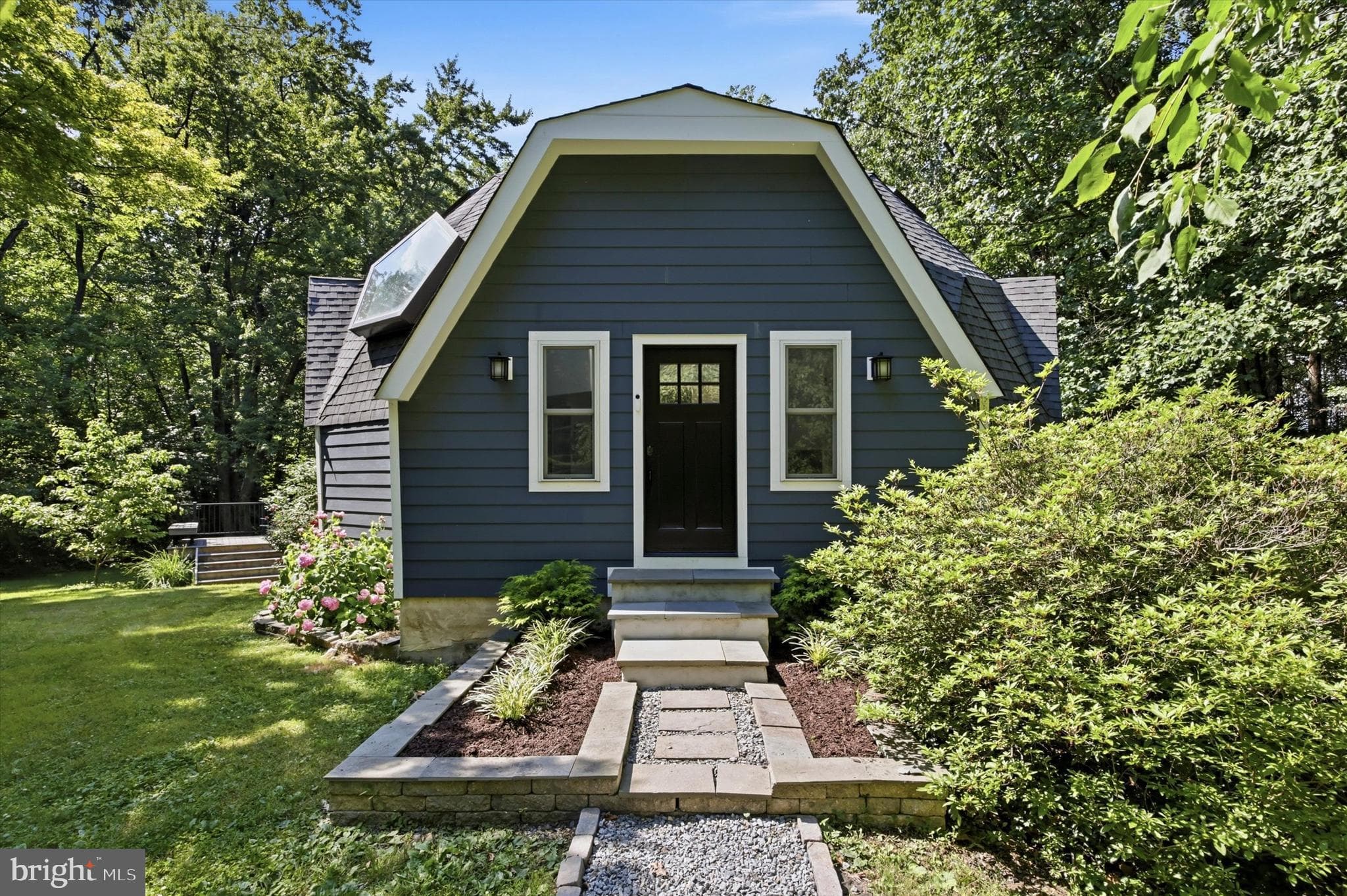 26 Pebble Dr, Malvern, PA 19355