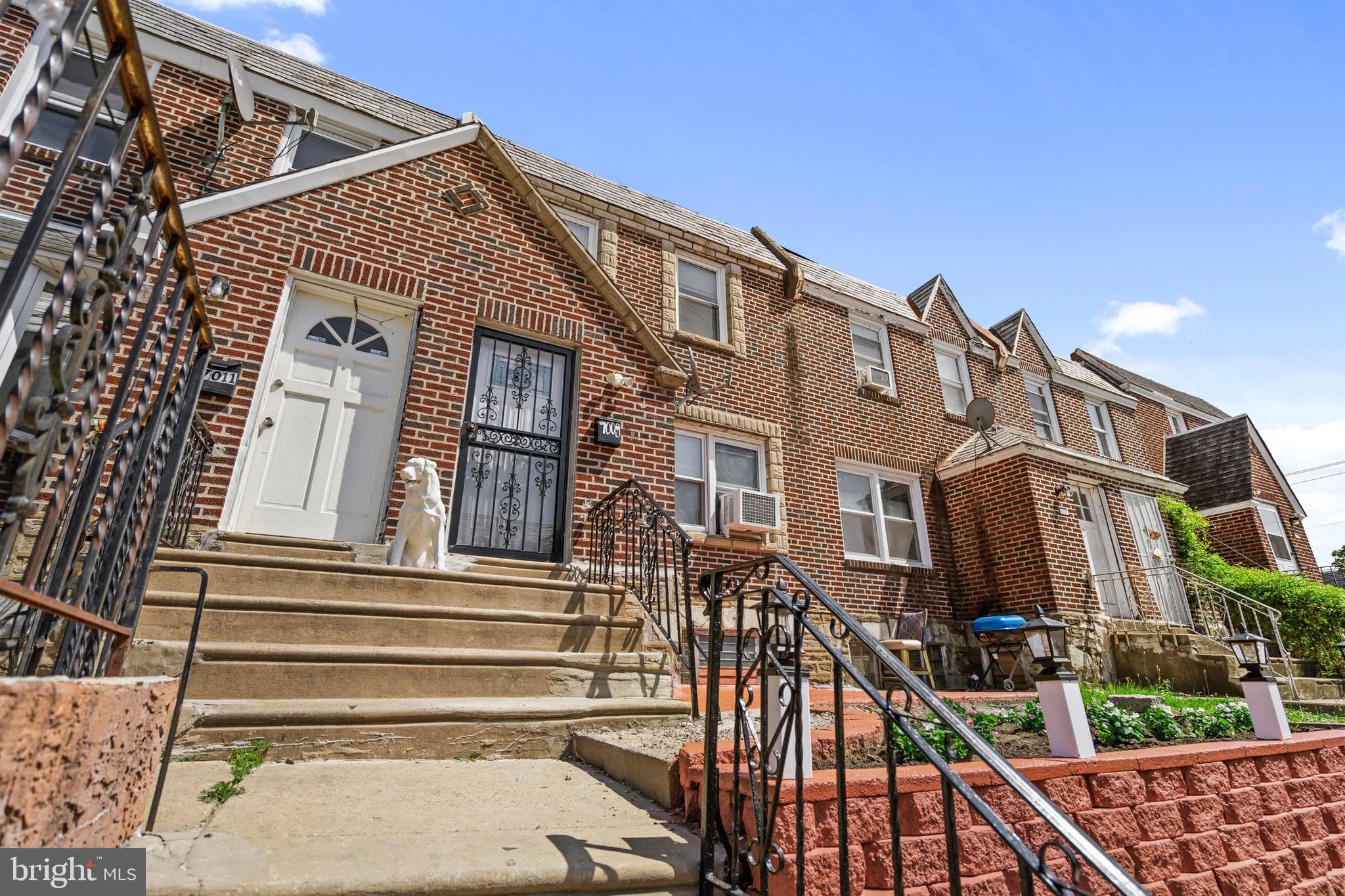 7009 Kindred St, Philadelphia, PA 19149