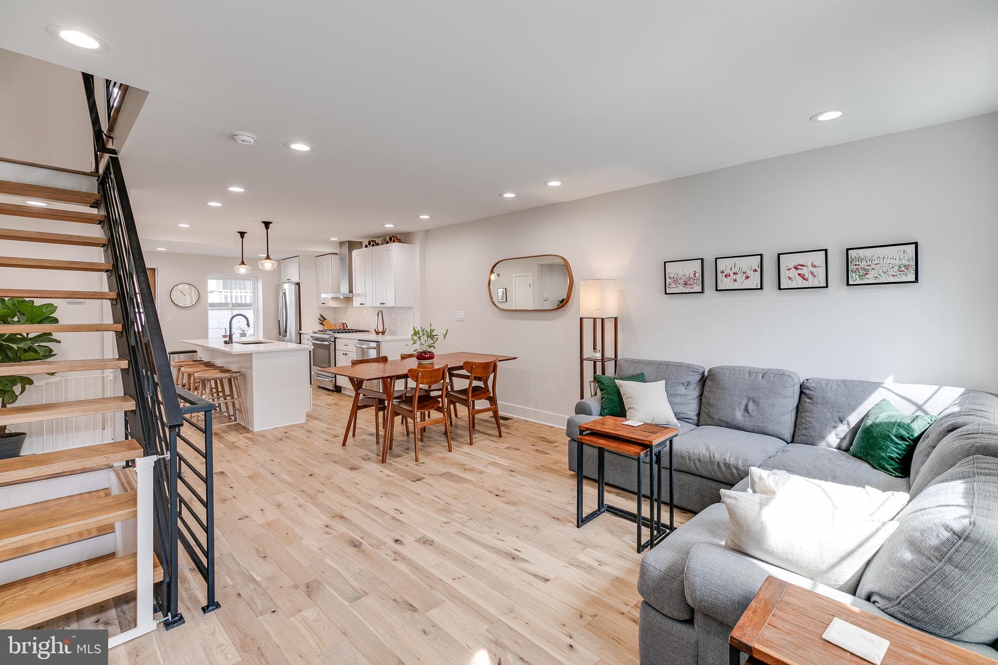 746 S Harshaw St, Philadelphia, PA 19146