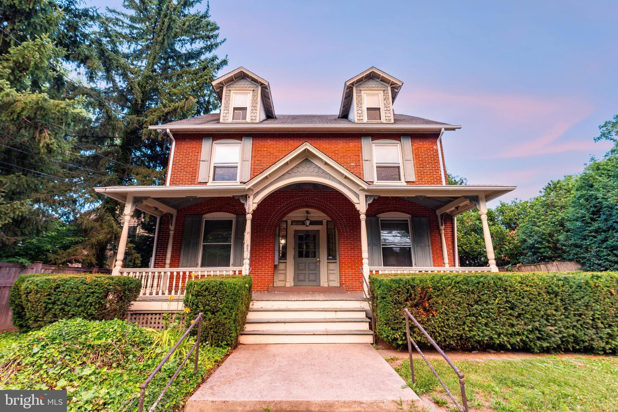 76 N Main St, New Hope, PA 18938
