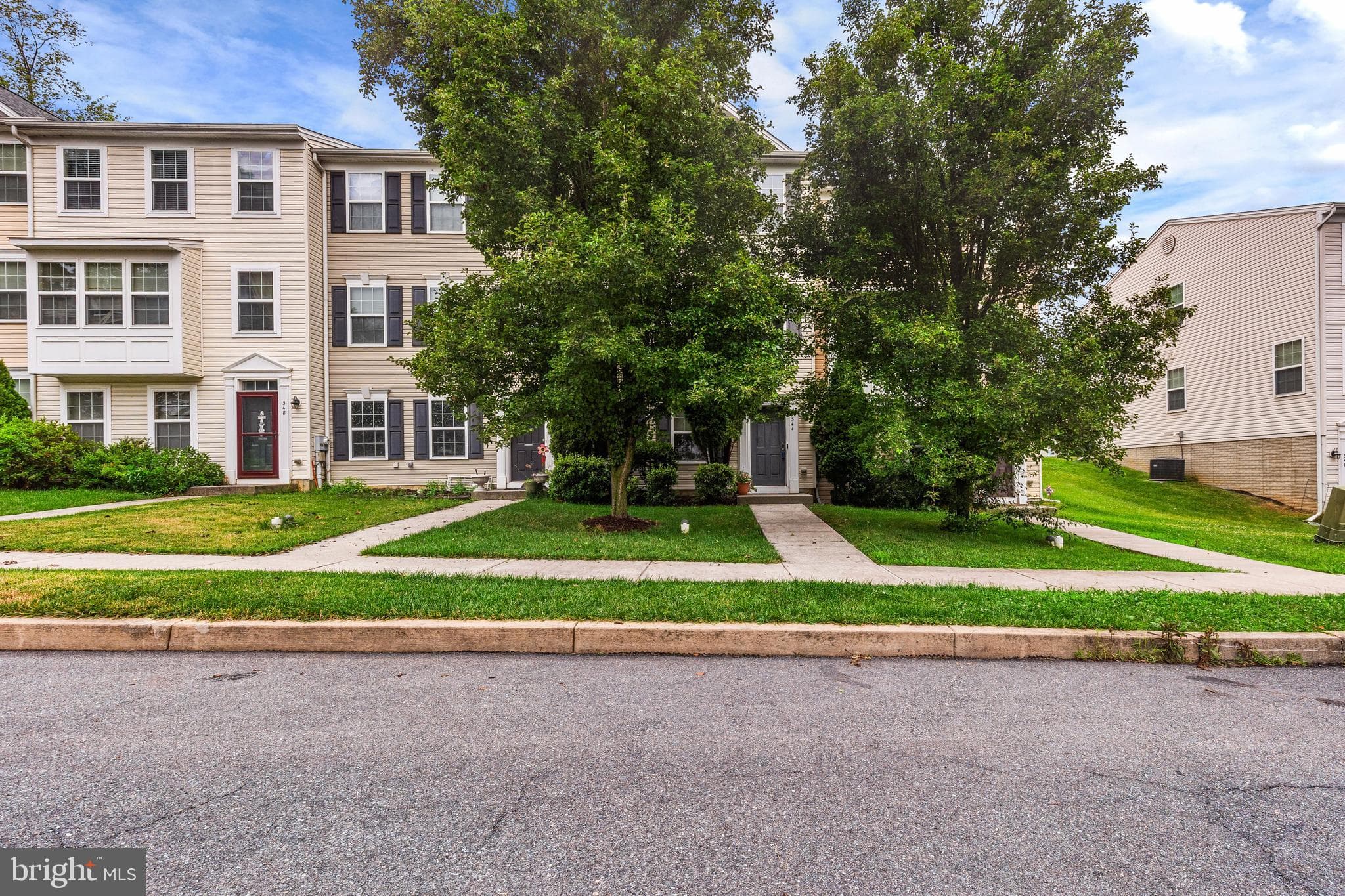 344 Dickens Dr, Lancaster, PA 17603