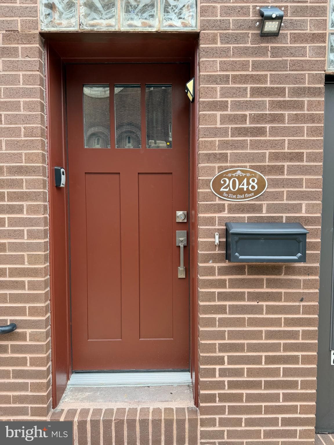 2048 S 21st St #2nd Floor, Philadelphia, PA 19145
