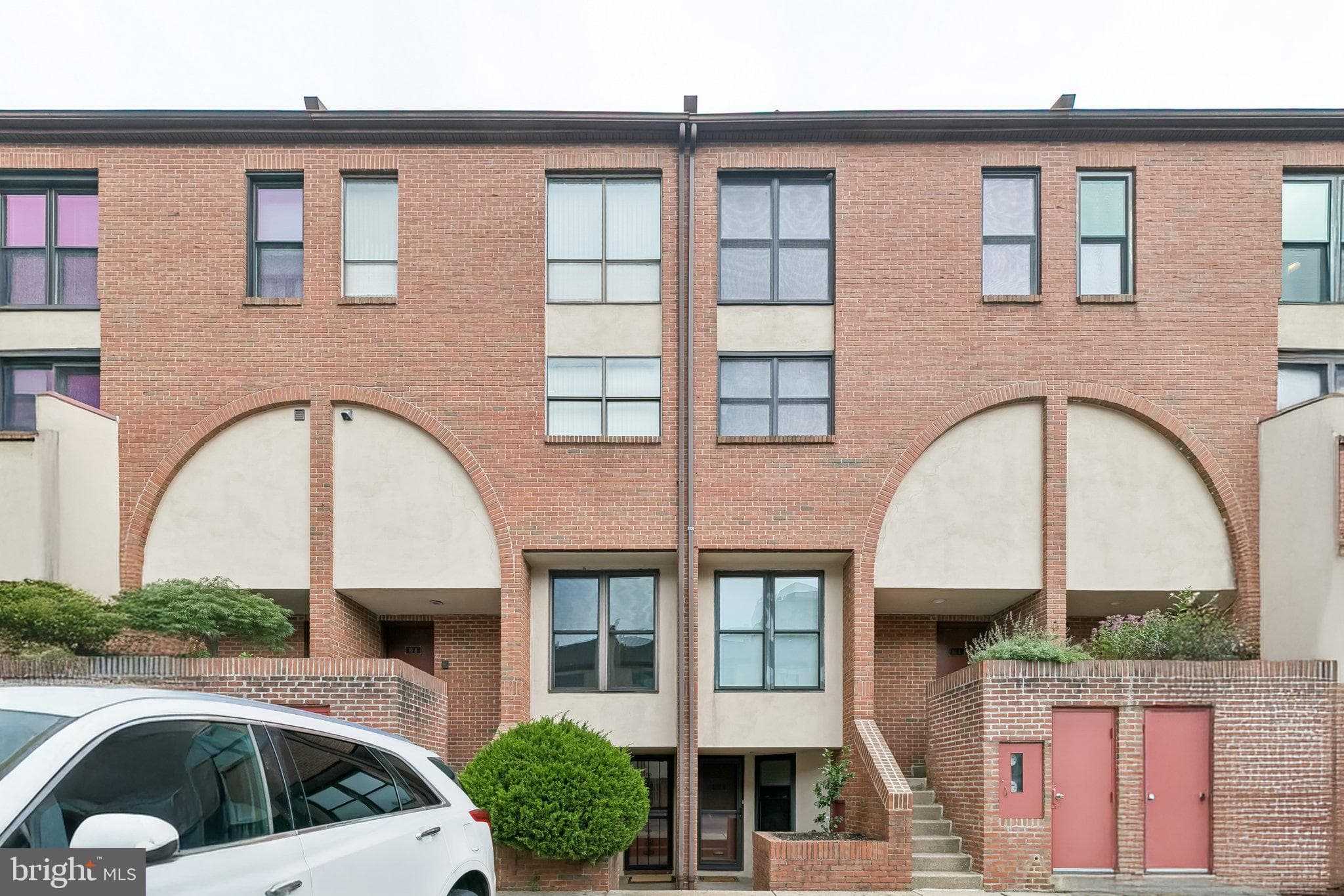 214-30 N 22nd St #10a, Philadelphia, PA 19103